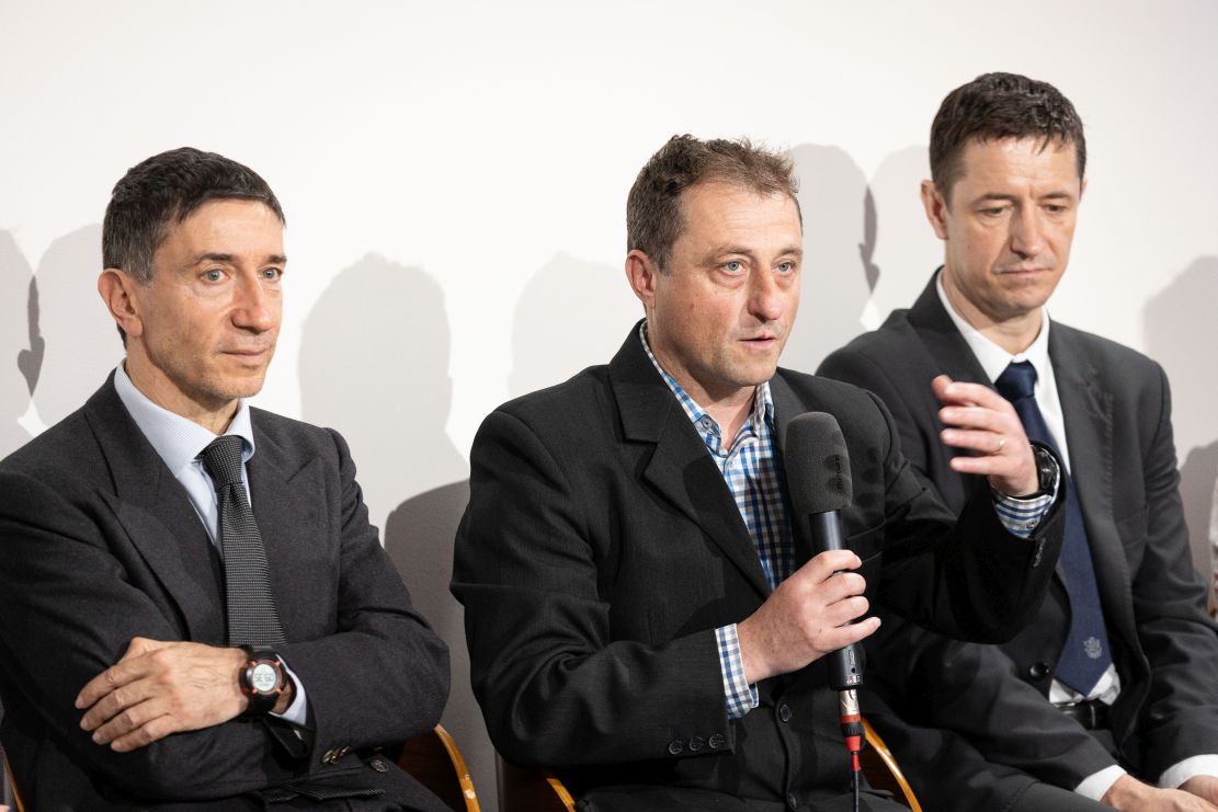 87bec5db 8f7e 49fa 970d f9edd423b75c