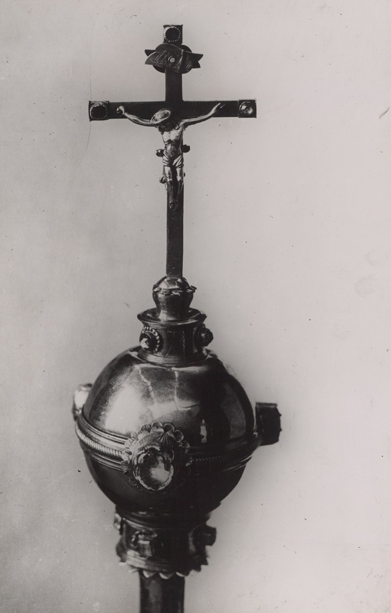 1 Stare rektorske zezlo1 up