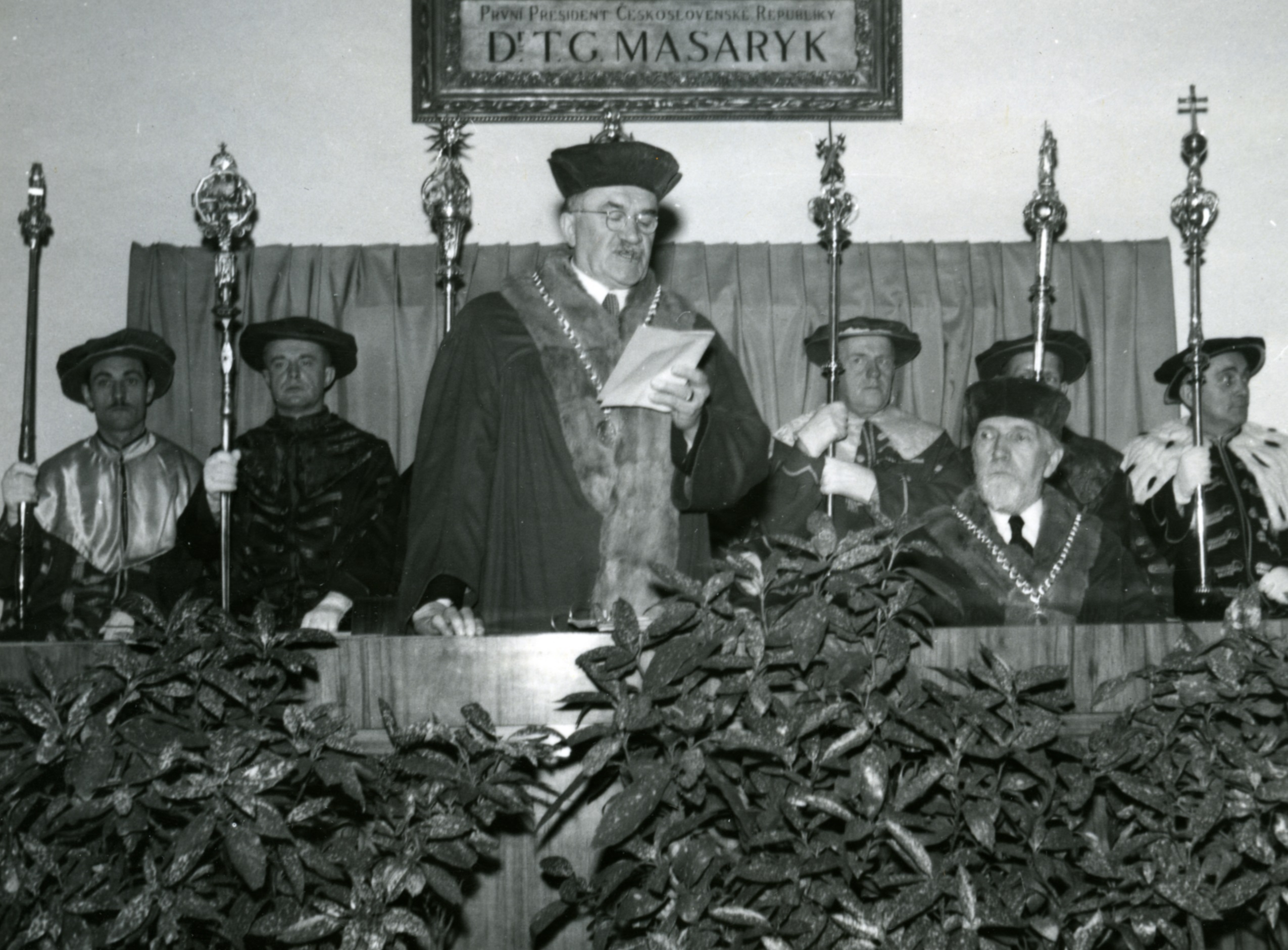 9 Inaugurace rektora Karla Engliše 9 12 19471