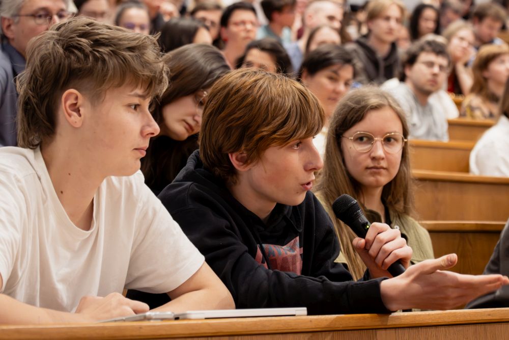 Promitani Pan Nikdo 270426 28