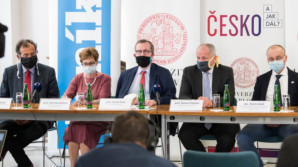 O novém koronaviru ještě mnoho nevíme. Umí překvapit, shodli se odborníci