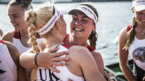 Valentýna sní o olympiádě. V lodi nebo za ní Valentýna sní o olympiádě. V lodi nebo za ní