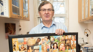 S profesorem Petrem Volfem za parazity kolem světa