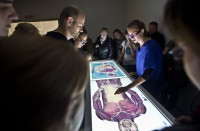 _virtualni_pitevni_stul_full_original