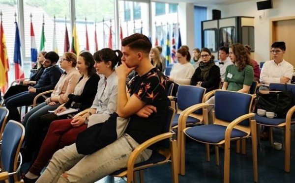 V překladatelské soutěži nejlépe uspěla studentka češtiny z Bulharska