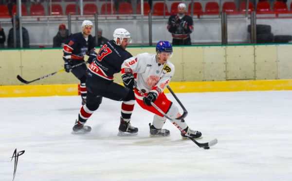 Evropská liga v poločase. Hokejisté UK bojují o dobrou pozici pro play-off