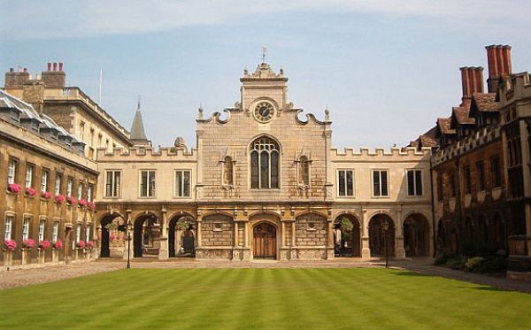 Pokud se hlásíte na Cambridge, vyplatí se kontaktovat pedagogy předem