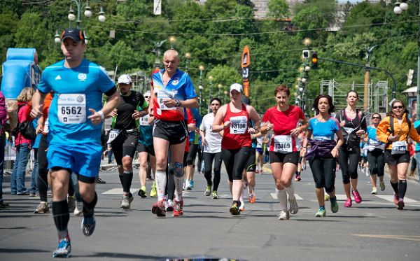 International Students Take up the Challenge of Volkswagen Prague Marathon