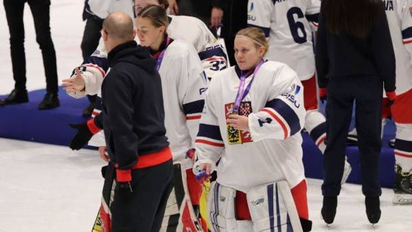 Students clinch medals, pull off hockey sensation