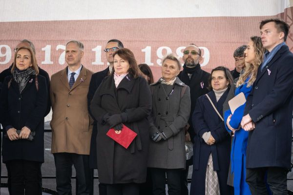 Freedom and solidarity: Czechs mark 17 November